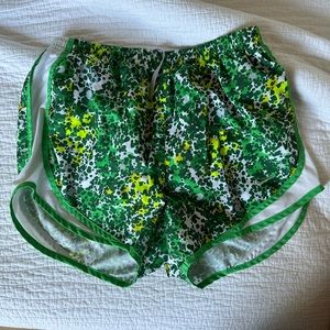 Green, Yellow, White Multicolored Nike Running Shorts Size Small